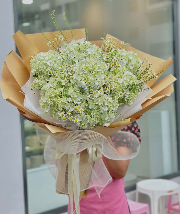 Bó Hoa Tốt Nghiệp Rực Rỡ